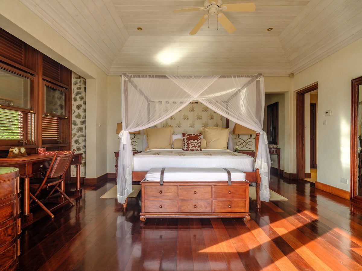 Beach House, a bedroom