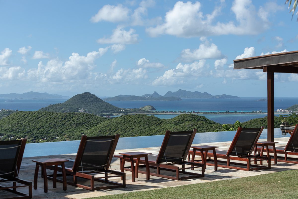 Il Sogno, the pool terrace and the view