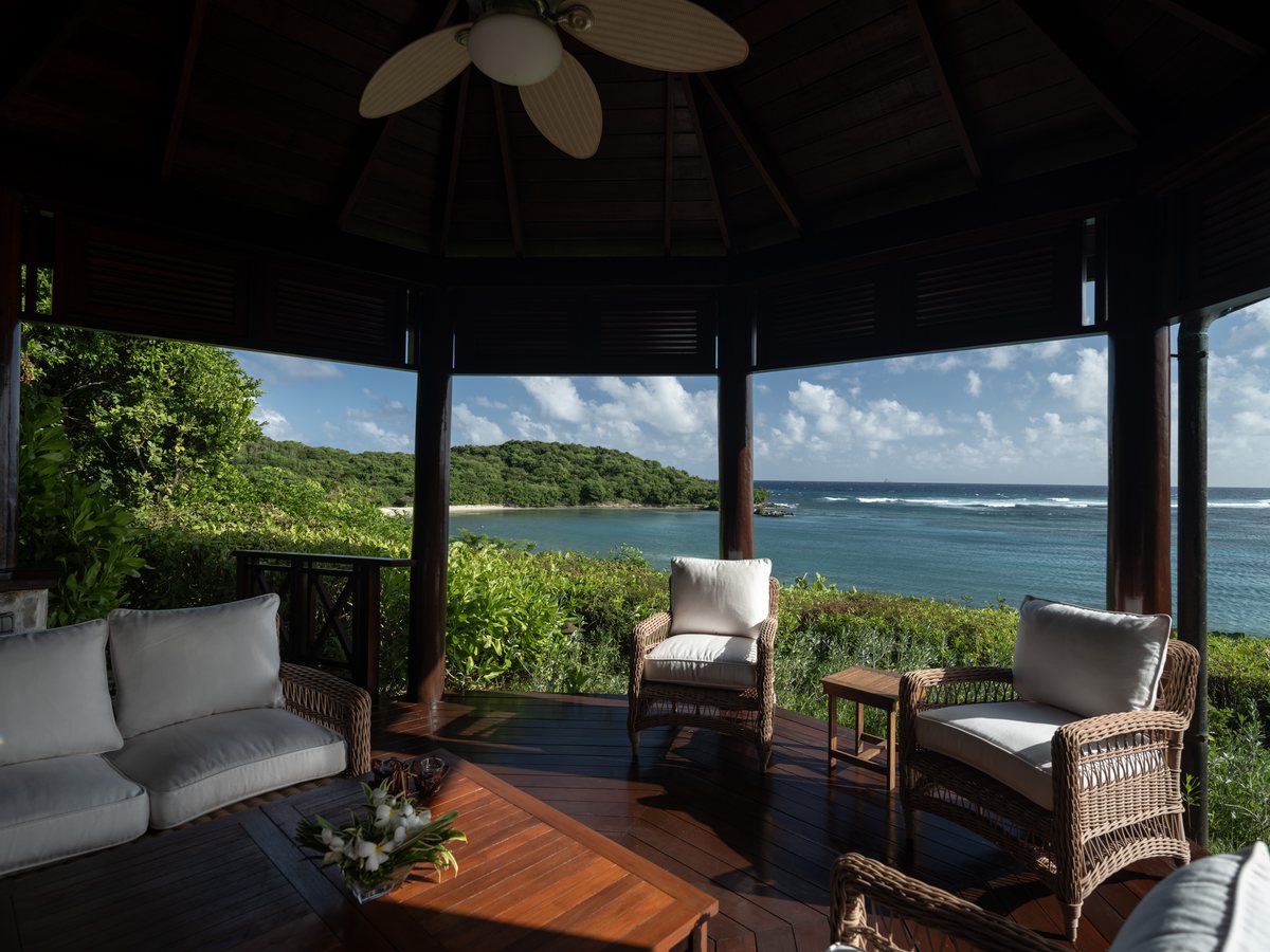 Little Blue Ocean, the gazebo above the beach