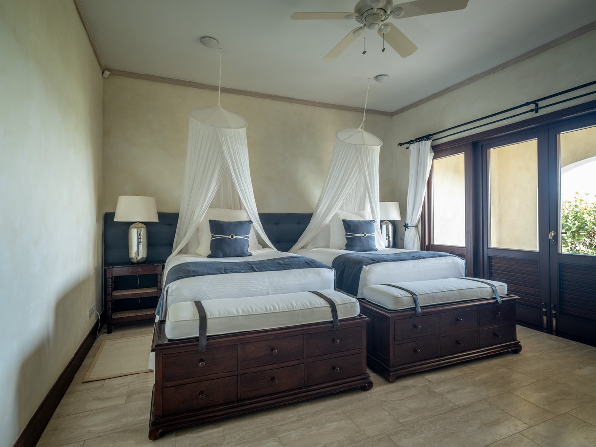 Little Blue Ocean, a twin bedroom