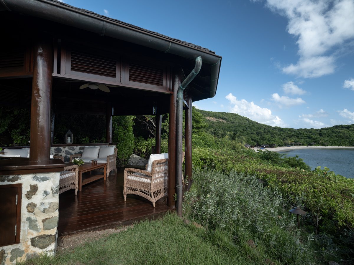 Little Blue Ocean, the veranda