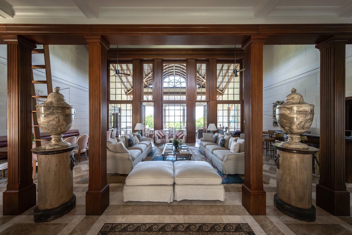 Turtle Creek, the living room