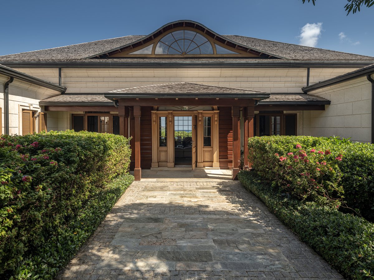 Turtle Creek, the entrance